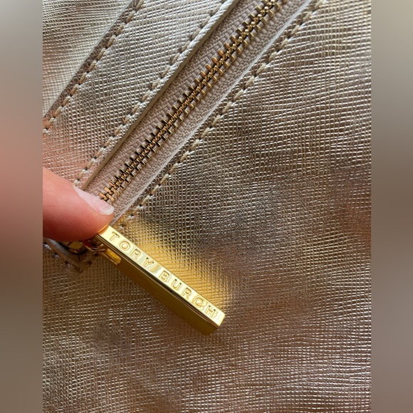 Tory Burch | Metallic Gold Leather Reva Chain Clutch w/ Dust Bag - Picture 8 of 17